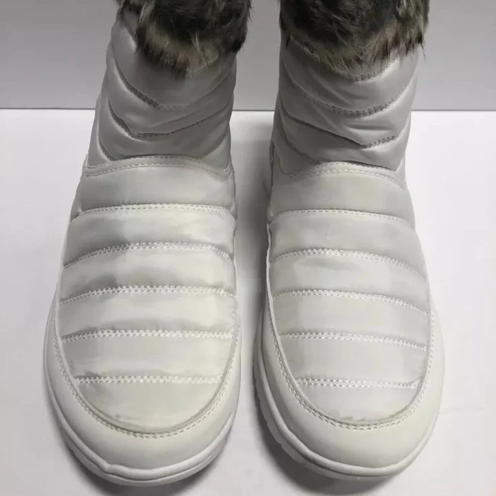 Ryka Women’s Suzy, White Ankle Boots, Size 6.5Wide